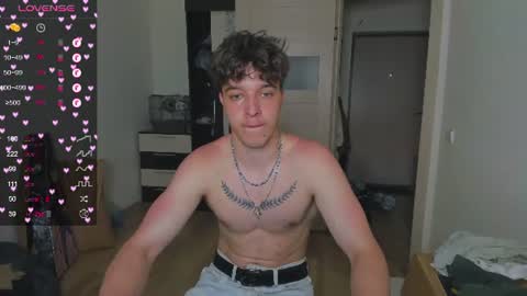 Snapshot of just_edwins chatting on 07/13/26, 06:11 Edwins online show from 07/13/26, 06:11