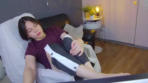 Snapshot of just_gay_ chatting on 02/01/25, 05:05 just_gay_ online show from 02/01/25, 05:05