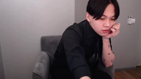 Snapshot of just_gay_ chatting on 02/21/25, 05:24 just_gay_ online show from 02/21/25, 05:24
