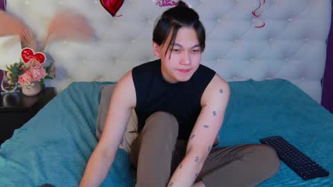 Snapshot of just_gay_ chatting on 02/26/25, 12:27 just_gay_ online show from 02/26/25, 12:27