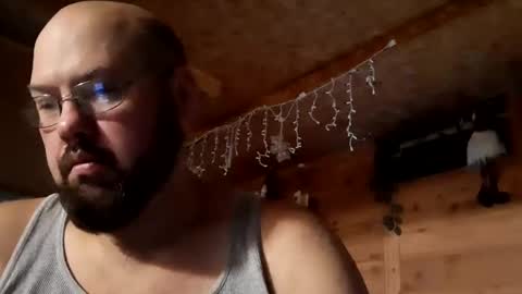 Snapshot of just_hangin_around chatting on 09/29/25, 01:38 just_hangin_around online show from 09/29/25, 01:38