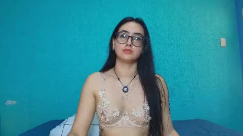  Isa y Luci  online show from 06/20/26, 02:53