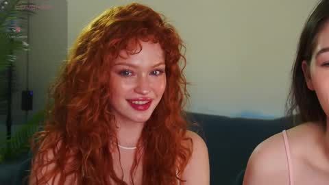 Snapshot of just_jenifer chatting on 11/22/25, 02:16 Jeni online show from 11/22/25, 02:16