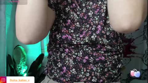 Snapshot of just_katiex chatting on 01/31/25, 02:48 Sofia online show from 01/31/25, 02:48