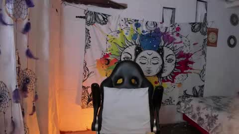 Snapshot of just_katiex chatting on 03/01/25, 11:47 Sofia online show from 03/01/25, 11:47