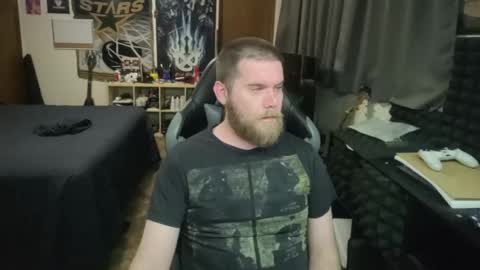 Snapshot of just_ryan88 chatting on 11/30/25, 04:27 Ryan online show from 11/30/25, 04:27