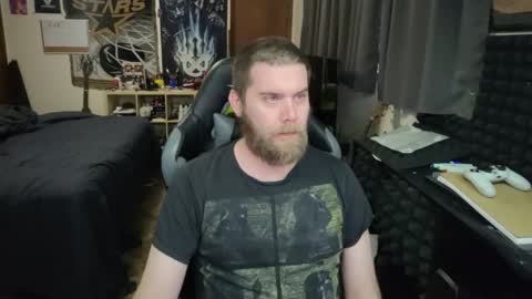 Snapshot of just_ryan88 chatting on 12/04/25, 10:18 Ryan online show from 12/04/25, 10:18