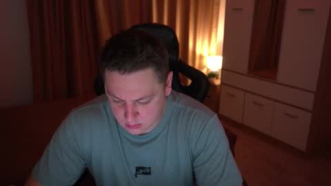 Snapshot of just_top chatting on 10/26/25, 02:50 David online show from 10/26/25, 02:50