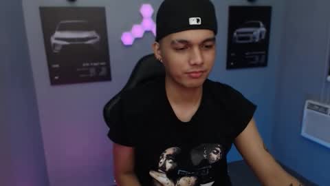 Snapshot of justagamerxxx chatting on 09/29/25, 11:26 Rhys online show from 09/29/25, 11:26