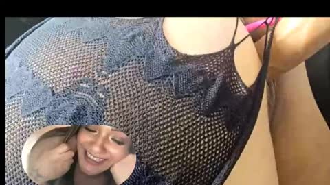 Snapshot of justagirlof chatting on 02/20/25, 06:39 Layla online show from 02/20/25, 06:39