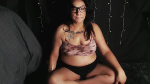 Snapshot of justagirlof chatting on 03/26/26, 08:20 Layla online show from 03/26/26, 08:20