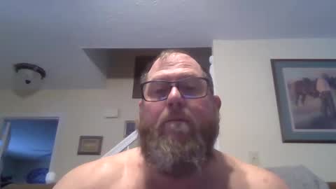 Snapshot of justaguyandnaked chatting on 02/20/25, 10:15 justaguyandnaked online show from 02/20/25, 10:15