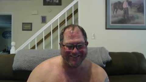Snapshot of justaguyandnaked chatting on 04/18/26, 06:12 justaguyandnaked online show from 04/18/26, 06:12