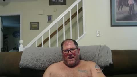 Snapshot of justaguyandnaked chatting on 04/18/26, 07:58 justaguyandnaked online show from 04/18/26, 07:58
