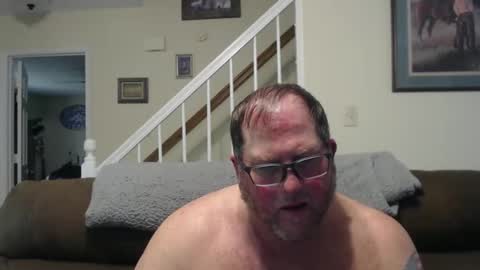 Snapshot of justaguyandnaked chatting on 04/22/26, 07:48 justaguyandnaked online show from 04/22/26, 07:48