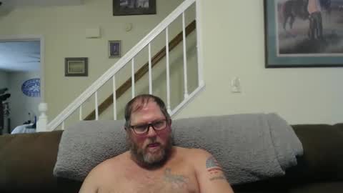Snapshot of justaguyandnaked chatting on 05/13/26, 05:10 justaguyandnaked online show from 05/13/26, 05:10