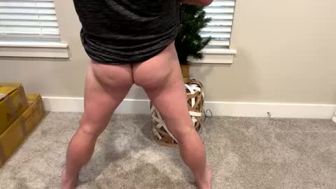 Snapshot of justanudedude chatting on 12/09/24, 10:09 justanudedude online show from 12/09/24, 10:09