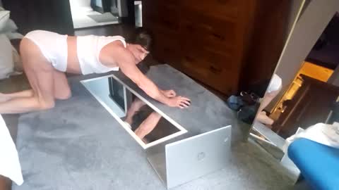 Snapshot of justaskforbiga chatting on 11/24/25, 07:24 Tohiptwoquit online show from 11/24/25, 07:24