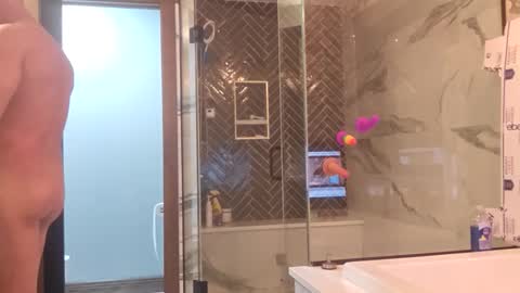 Snapshot of justaskforbiga chatting on 03/19/26, 08:18 Tohiptwoquit online show from 03/19/26, 08:18