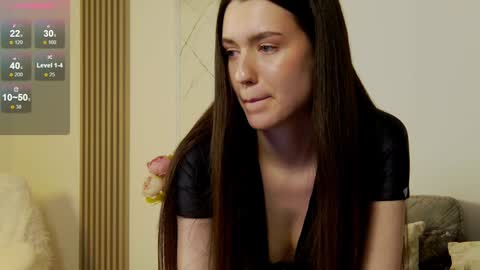 Snapshot of justbarbie_new_ chatting on 12/13/24, 07:53 Katarina online show from 12/13/24, 07:53