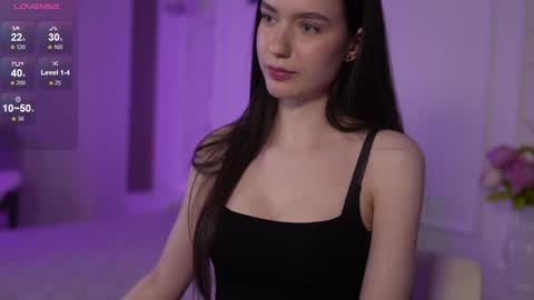 Snapshot of justbarbie_new_ chatting on 01/10/25, 07:43 Katarina online show from 01/10/25, 07:43