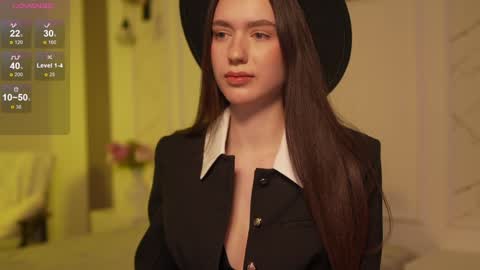 Snapshot of justbarbie_new_ chatting on 01/20/25, 06:32 Katarina online show from 01/20/25, 06:32