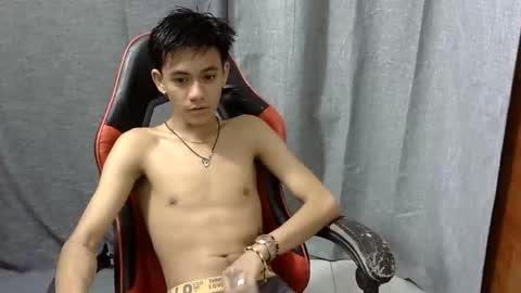 Snapshot of justcallme_jade chatting on 04/05/26, 11:29 Jade online show from 04/05/26, 11:29