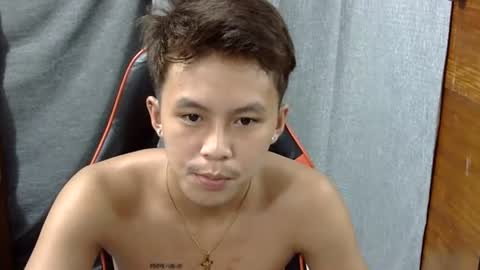 Snapshot of justcallme_james chatting on 06/17/26, 04:26 James online show from 06/17/26, 04:26