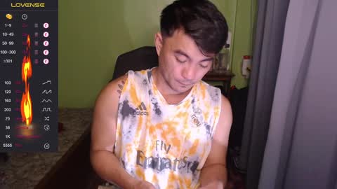 Snapshot of justcallmekarl chatting on 12/08/24, 06:01 Karl online show from 12/08/24, 06:01