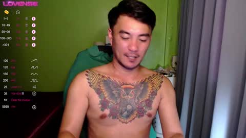 Snapshot of justcallmekarl chatting on 01/03/25, 05:17 Karl online show from 01/03/25, 05:17