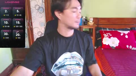 Snapshot of justcallmekarl chatting on 10/06/25, 05:05 Karl online show from 10/06/25, 05:05