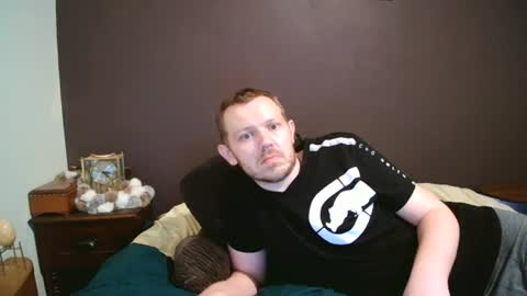 Snapshot of justclickthis chatting on 06/12/26, 07:29 justclickthis online show from 06/12/26, 07:29