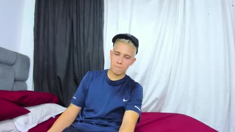 Snapshot of justin_biker chatting on 10/30/25, 01:18 justin_biker online show from 10/30/25, 01:18