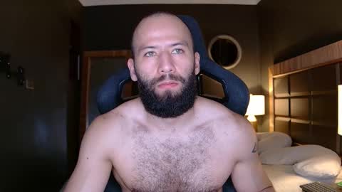 Justin online show from 11/08/25, 01:17