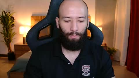 Snapshot of justin_hton chatting on 01/05/26, 11:30 Justin online show from 01/05/26, 11:30