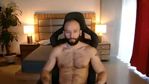 Snapshot of justin_hton chatting on 07/11/26, 12:30 Justin online show from 07/11/26, 12:30