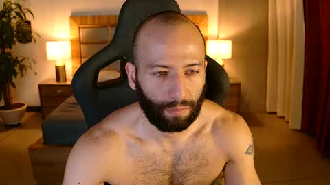 Snapshot of justin_hton chatting on 07/18/26, 02:05 Justin online show from 07/18/26, 02:05