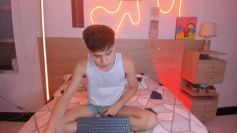 Justin online show from 11/05/25, 01:00