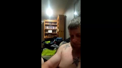 justincase8669 online show from 04/15/26, 06:53