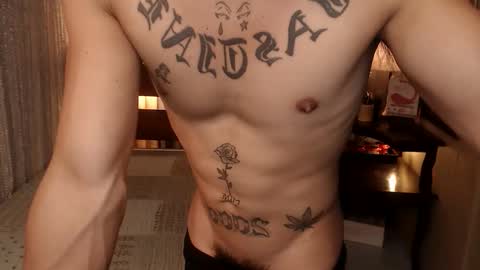 justine_hunk online show from 04/25/26, 05:54