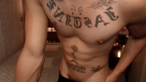 justine_hunk online show from 05/01/26, 02:38