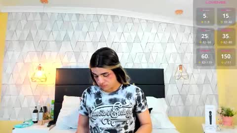 Justine online show from 11/10/25, 02:54