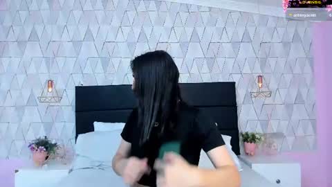 Justine online show from 06/15/26, 04:58