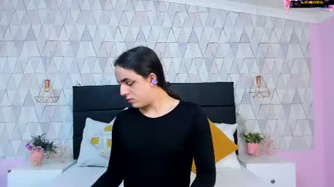 Justine online show from 06/18/26, 04:13