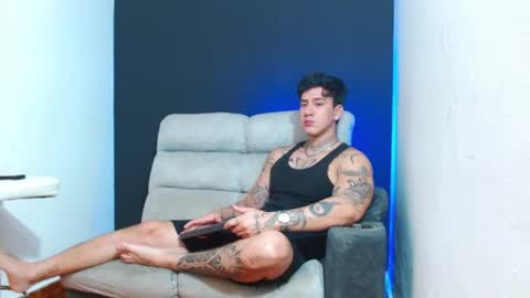 justinfuller_31 online show from 06/11/26, 03:43