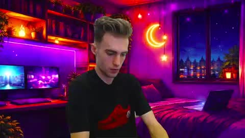 Hologram Guy online show from 06/23/26, 07:39