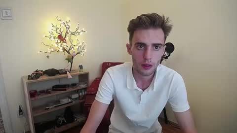 Hologram Guy online show from 07/01/26, 12:51