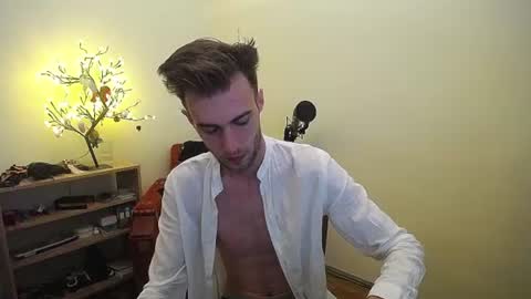 Hologram Guy online show from 07/08/26, 07:13