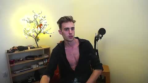 Hologram Guy online show from 07/11/26, 12:19