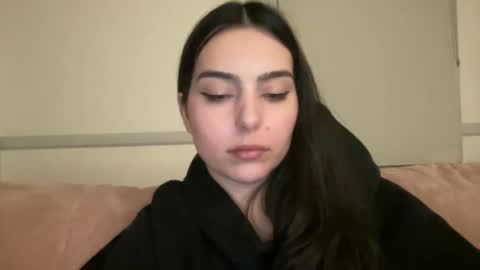 Snapshot of justjessiedirtygirl chatting on 12/14/24, 01:28 Jess online show from 12/14/24, 01:28